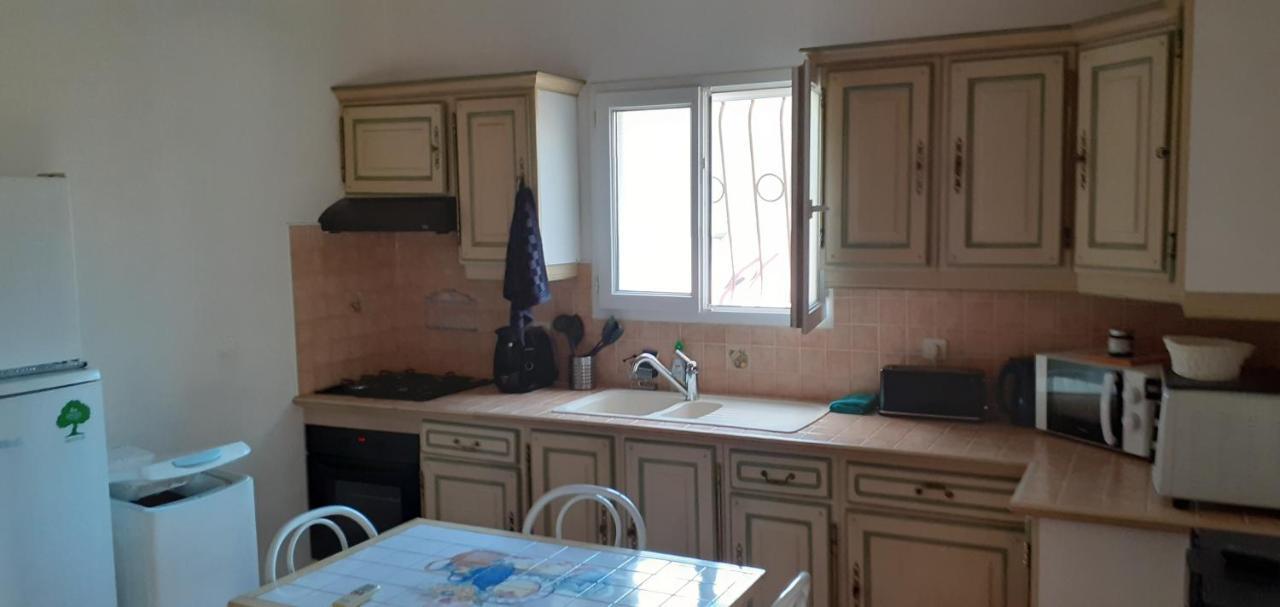 Maisonnette Au Pied De La Garrigue Villa Bernis Esterno foto