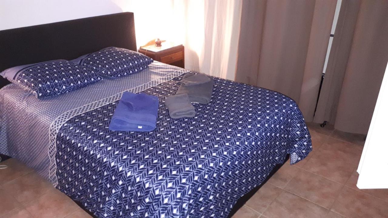 Maisonnette Au Pied De La Garrigue Villa Bernis Esterno foto